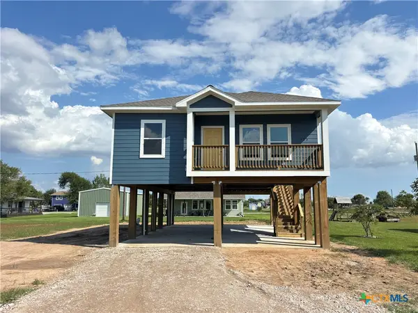 423 Calumet, Palacios, TX 77465