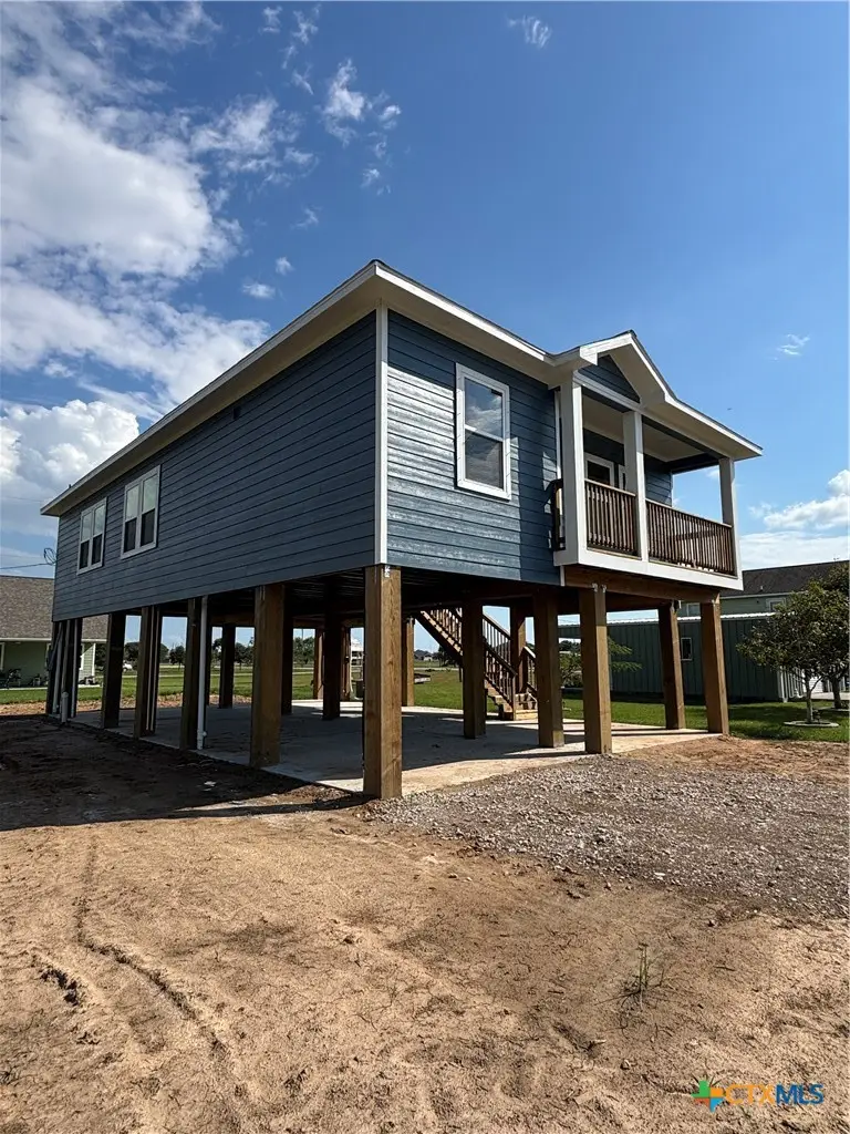 423 Calumet, Palacios, TX 77465 - #2