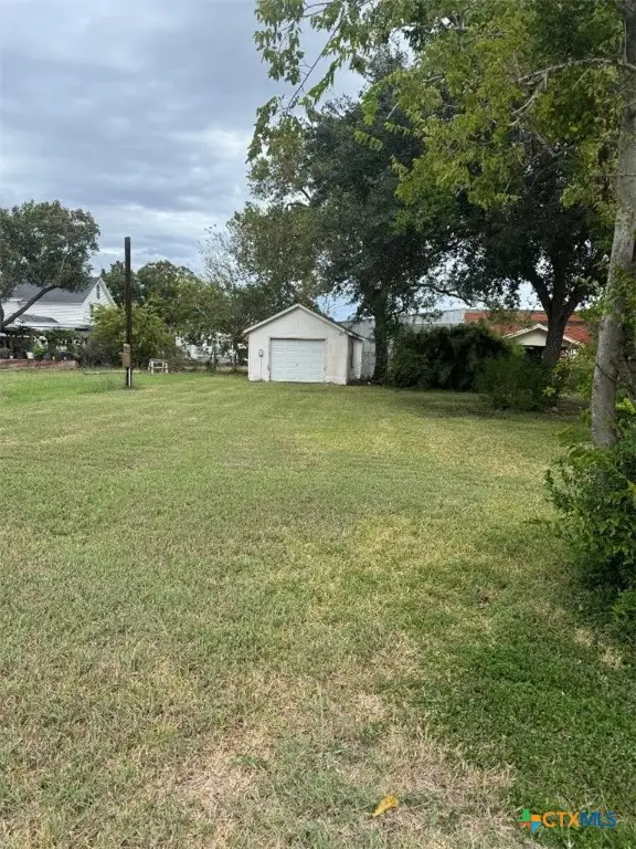 210 N Guadalupe Street, Port Lavaca, TX 77979 - Image #2