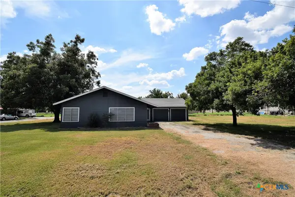 46 Garcitas, Vanderbilt, TX 77991