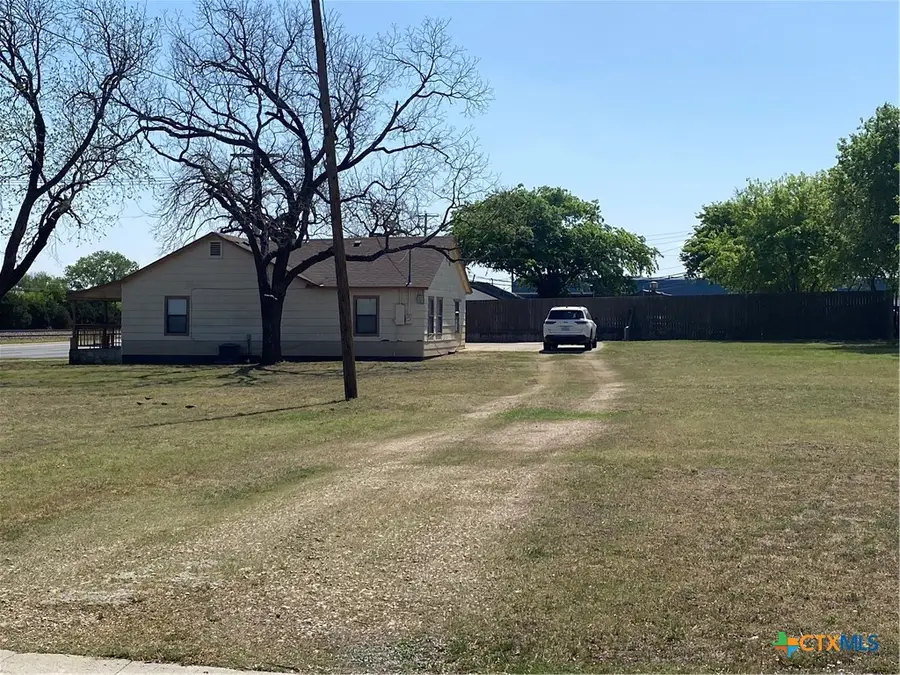 404 E Avenue D, Copperas Cove, TX 76522 - Image #3