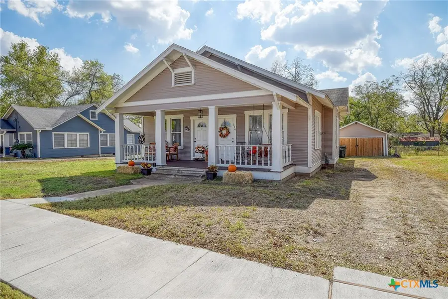 116 S Avenue, Shiner, TX 77984 - Image #2