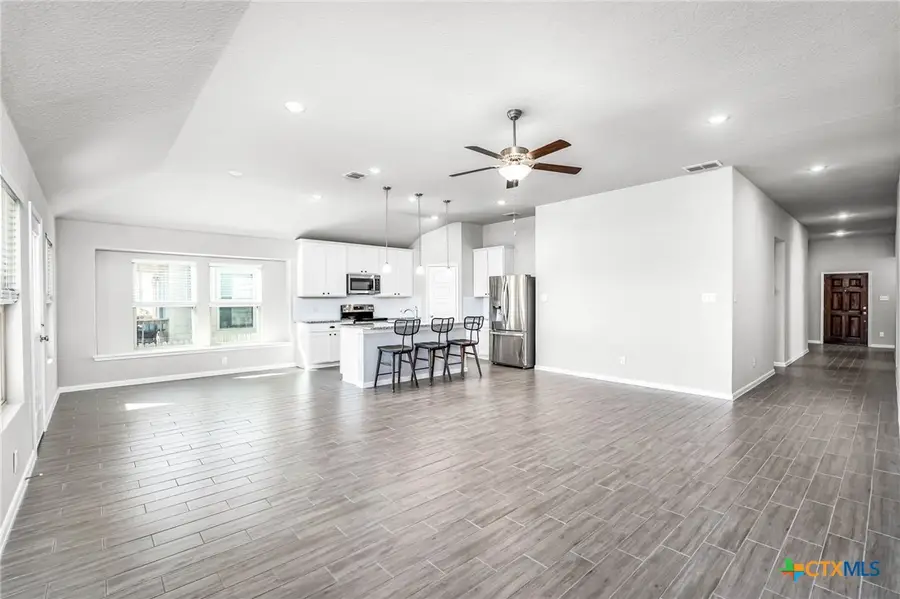 1117 Amber Lake, Seguin, TX 78155 - Image #2