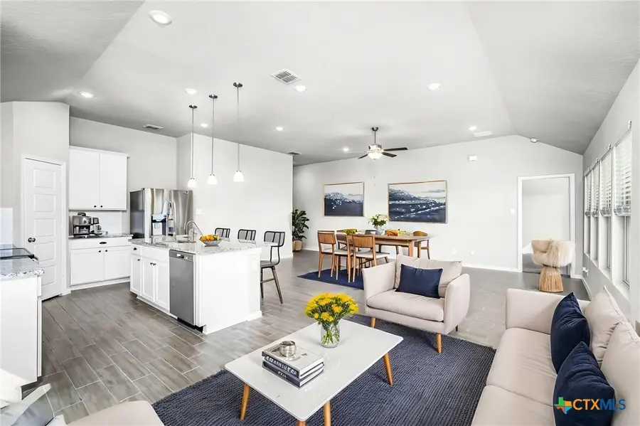 1117 Amber Lake, Seguin, TX 78155 - Image #3