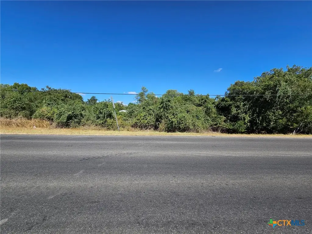 2026 3rd Street, Floresville, TX 78114 - Image #1