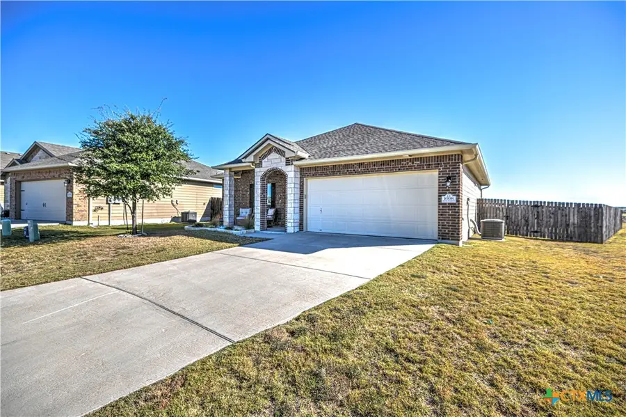 1098 Spring Terrace Loop, Temple, TX 76502 - Image #2