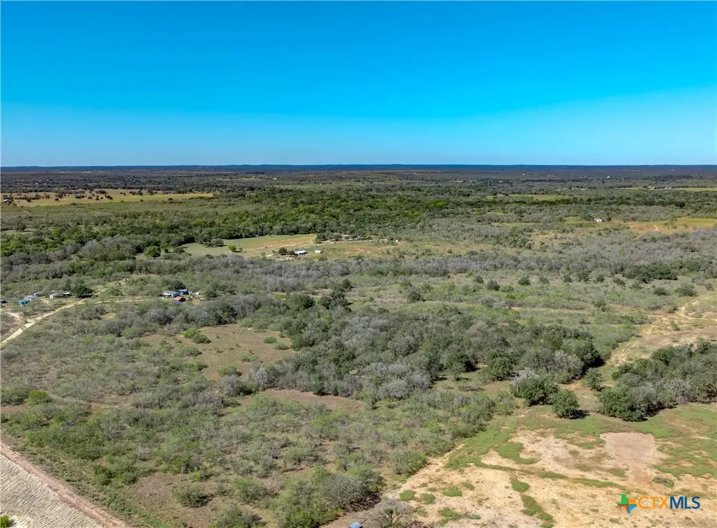000 County Road 456, Waelder, TX 78959 - Image #1