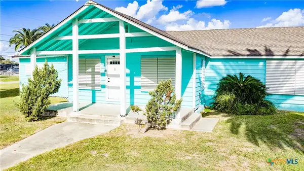 312 W Jefferson Avenue, Port O'Connor, TX 77982