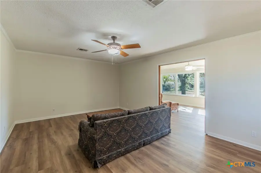 517 Thompson Road, Troy, TX 76579 - Image #2