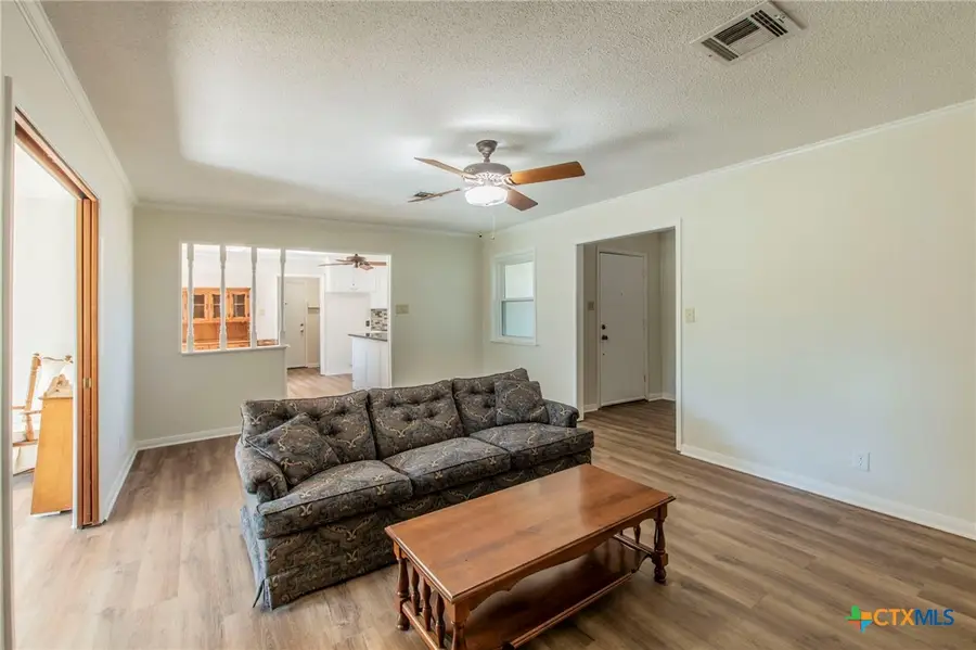 517 Thompson Road, Troy, TX 76579 - Image #3