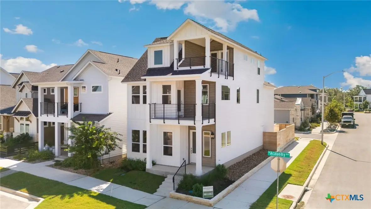 895 N Academy Avenue, New Braunfels, TX 78130 - Image #1