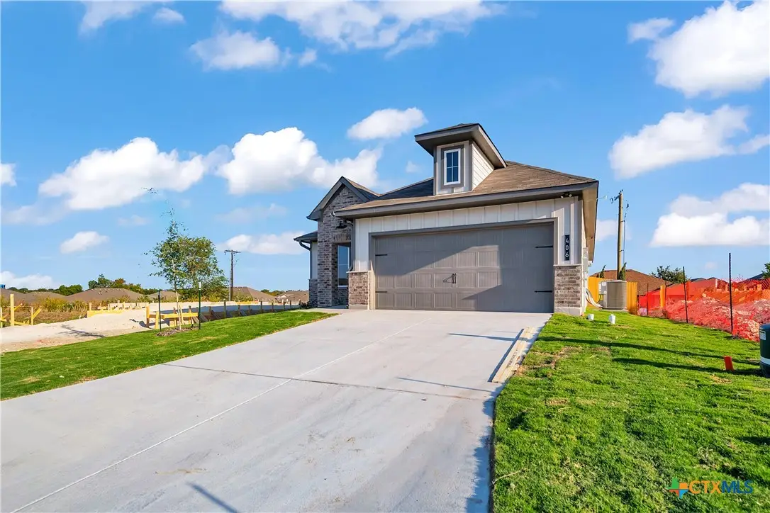 406 University Avenue, Troy, TX 76579 - Image #1