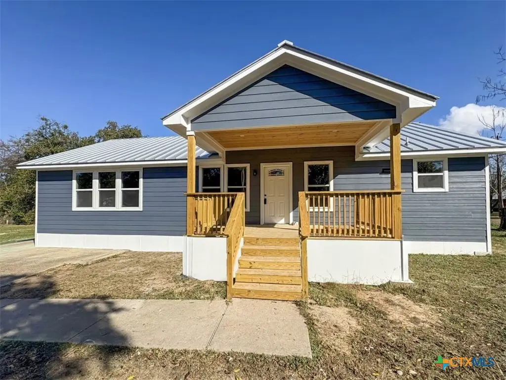 1902 N Fannin Avenue, Cameron, TX 76520 - #1
