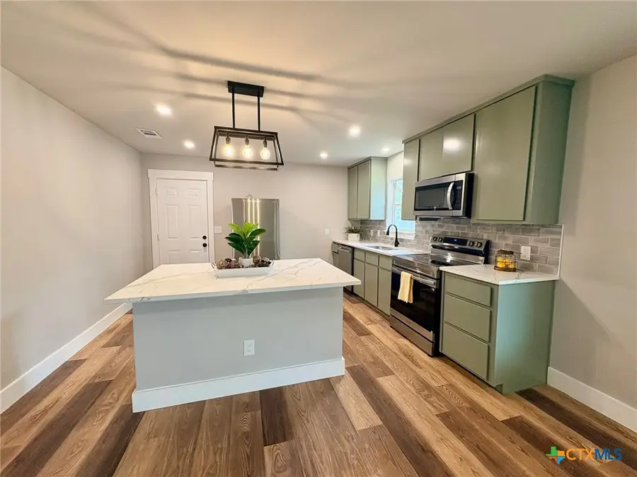 1902 N Fannin Avenue, Cameron, TX 76520 - #2