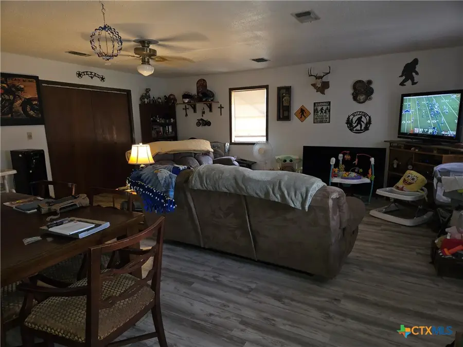 113 Sylvia Street, Victoria, TX 77904 - Image #2