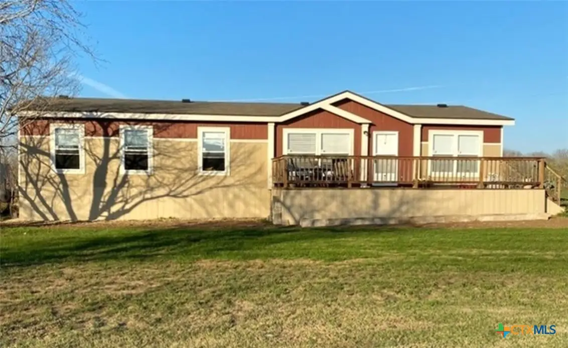 5570 Blackhill Road, Floresville, TX 78114 - Image #1