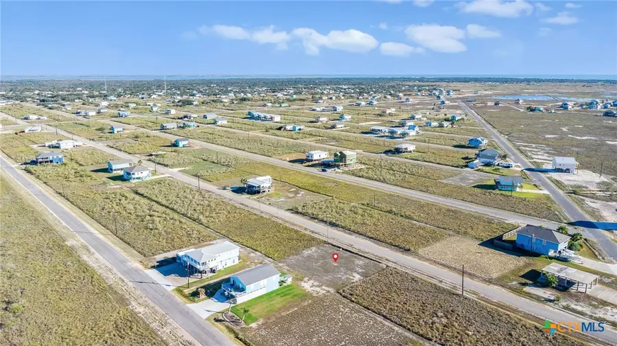 139 W Pin Oak Lane, Rockport, TX 78382 - Image #2