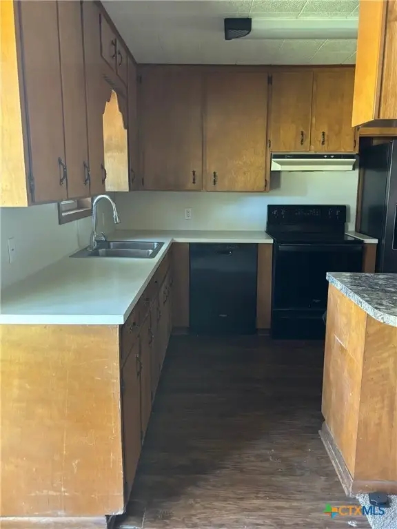 205 Lariat Lane, Victoria, TX 77901 - Image #2