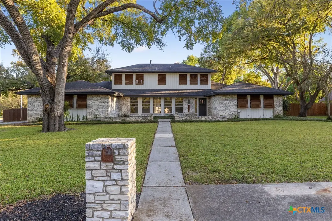 1939 Wayside Drive, Seguin, TX 78155 - Image #1