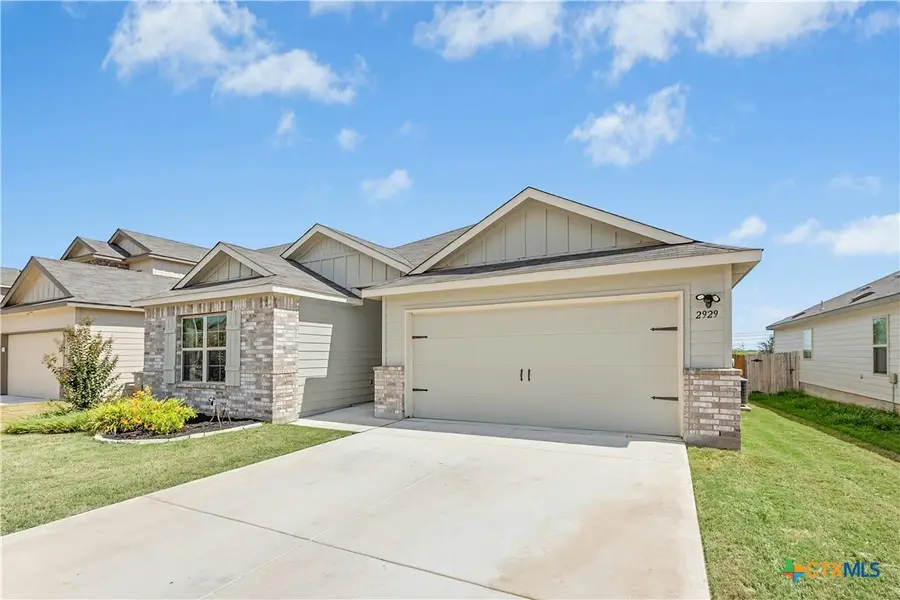 2929 Greenbriar, Seguin, TX 78155 - Image #2