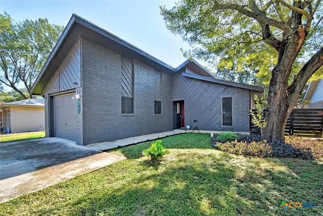 937 Sundance Street, New Braunfels, TX 78130 - Image #1