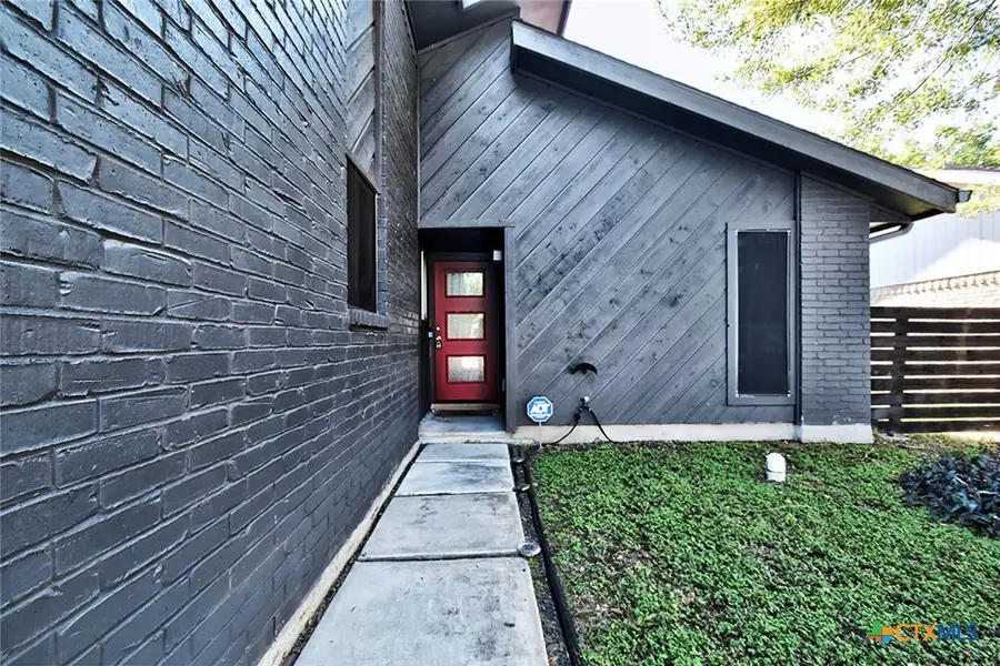 937 Sundance Street, New Braunfels, TX 78130 - Image #3