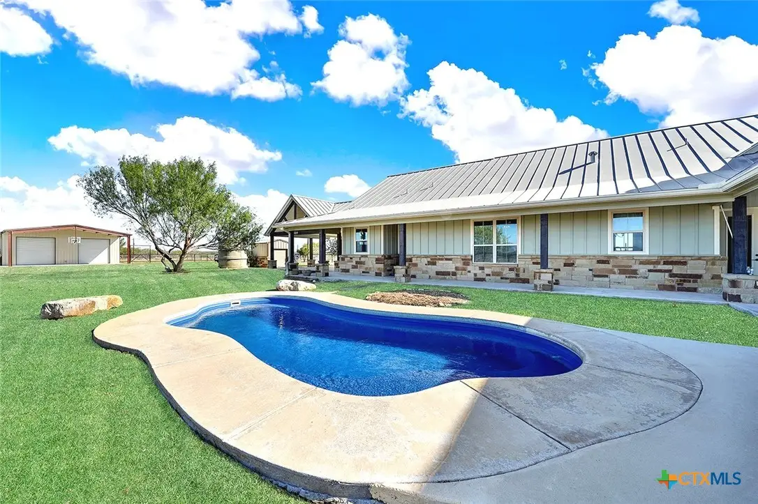 3498 County Road 215, Falls City, TX 78113 - Image #1