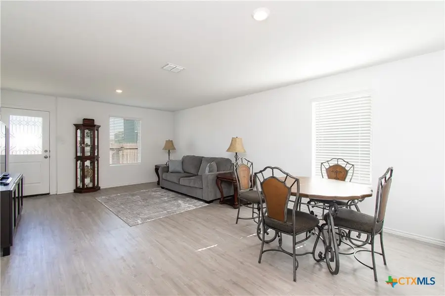 539 Commander Abbott Drive, Jarrell, TX 76537 - Image #3