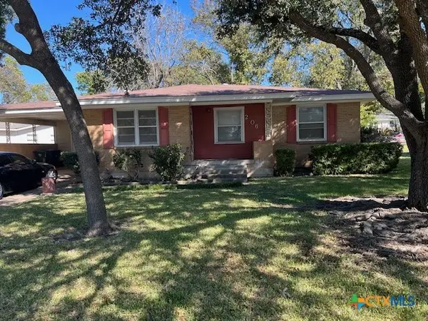 206 W Young, Temple, TX 76501