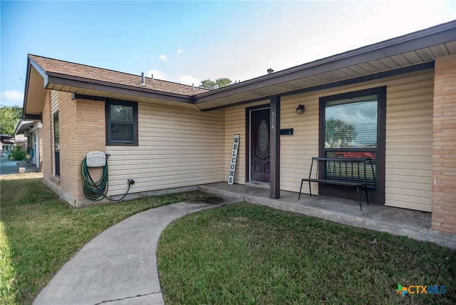 514 Sunnydale Drive, Port Lavaca, TX 77979 - Image #2