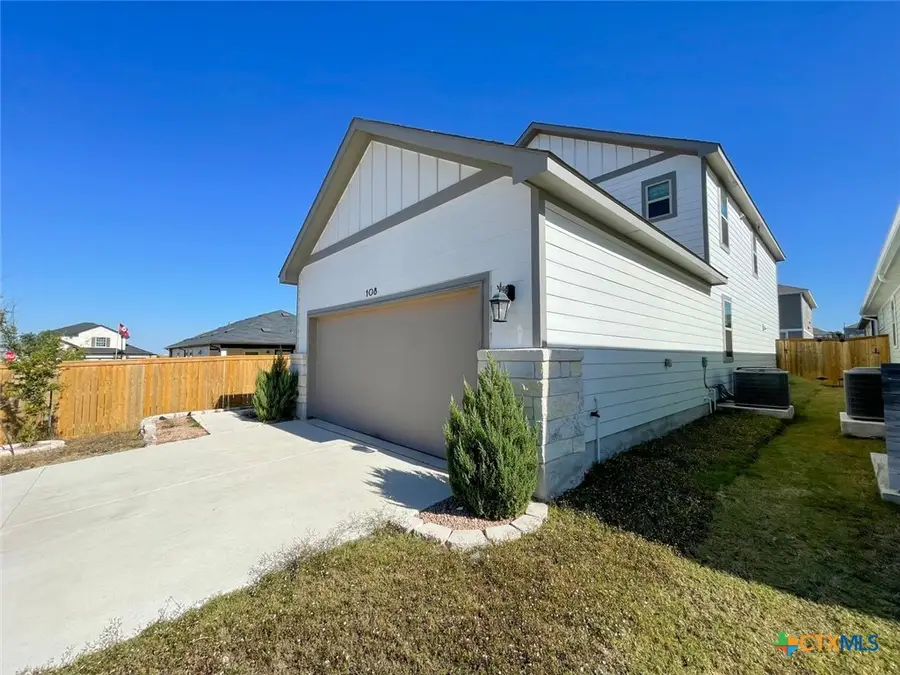 108 Old Stagecoach Road, Jarrell, TX 76537 - Image #2