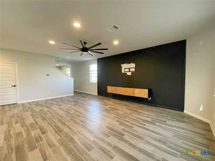 108 Old Stagecoach Road, Jarrell, TX 76537 - Image #3