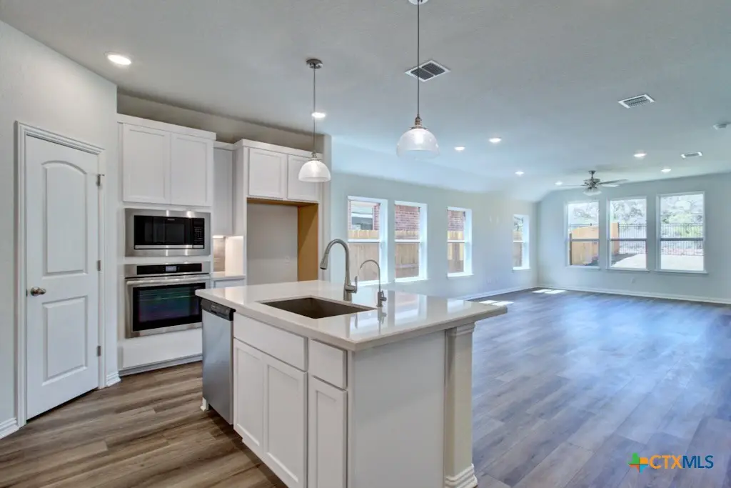 943 Creek Bed Drive, New Braunfels, TX 78130 - Image #1