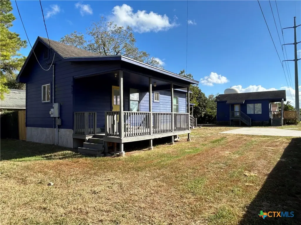 1017 W Nueces Street, Victoria, TX 77901 - Image #1