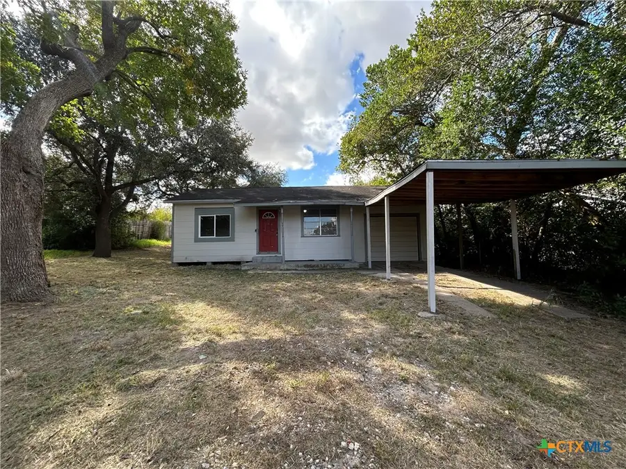 236 Hilltop Drive, Victoria, TX 77905 - Image #2