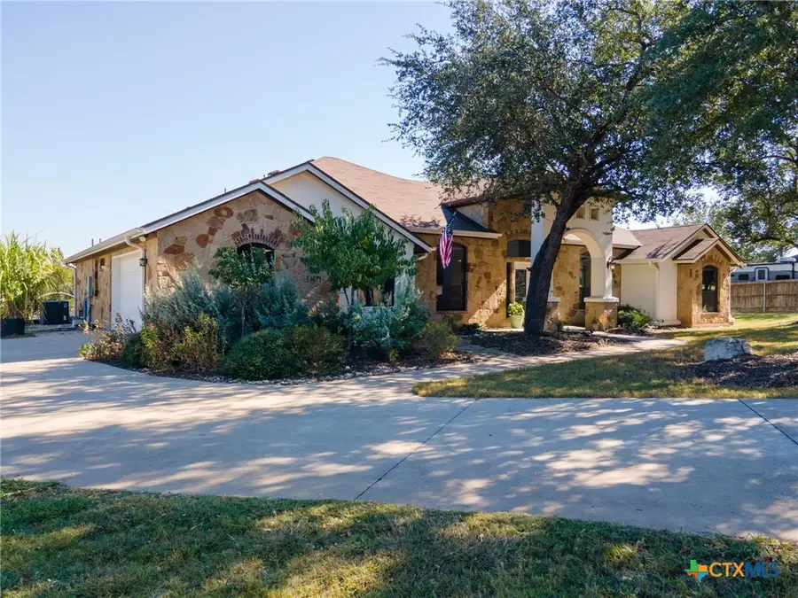 258 Canaan Drive, Belton, TX 76513 - Image #2