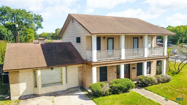 702 Brookhollow Drive, Port Lavaca, TX 77979