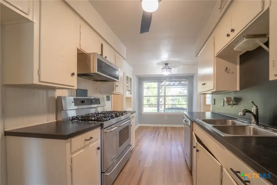 702 Brookhollow Drive, Port Lavaca, TX 77979 - Image #3