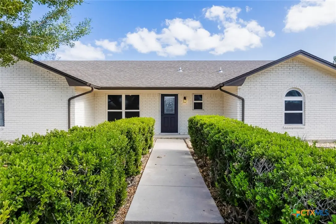 905 S Roy Reynolds Drive, Harker Heights, TX 76548 - Image #1