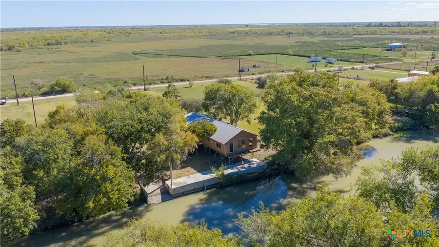 587 Guadalupe River Drive, Tivoli, TX 77990 - Image #2