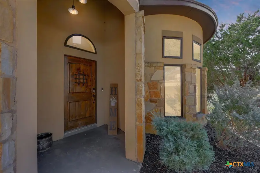 2062 Italia, New Braunfels, TX 78132 - Image #2