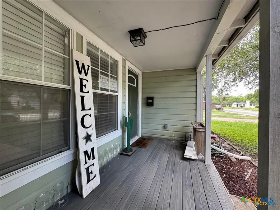 1308 E Park Avenue, Victoria, TX 77901 - Image #2