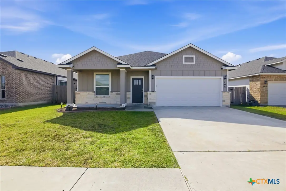 103 Dripping Spring, Victoria, TX 77904 - Image #1