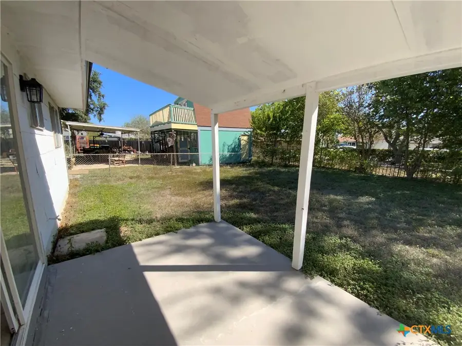 304 Deborah Drive, Converse, TX 78109 - Image #2