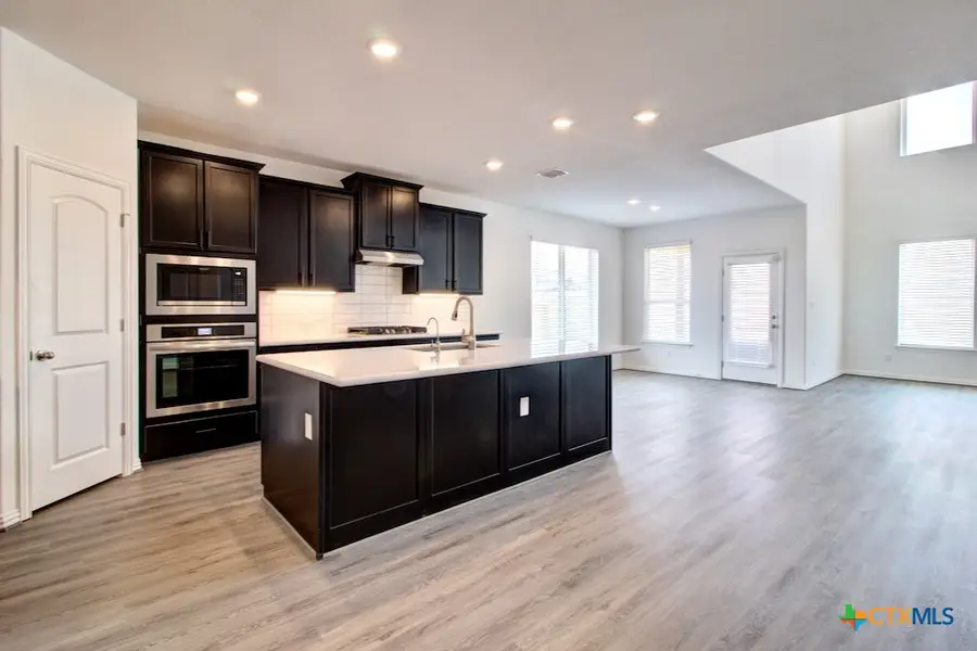 762 Groudsel Avenue, New Braunfels, TX 78130 - Image #3