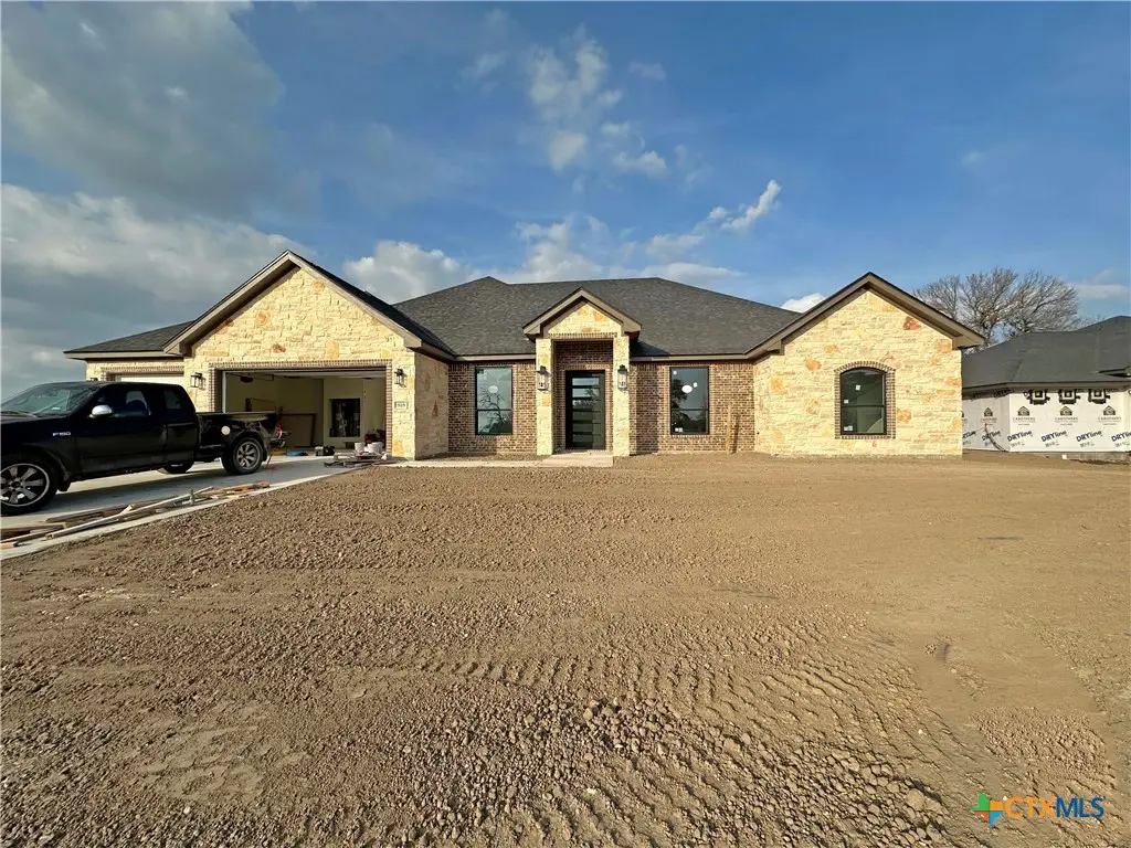 818 Eagle Heights Drive, Salado, TX 76571 - Image #1