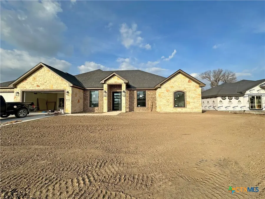 818 Eagle Heights Drive, Salado, TX 76571 - Image #2