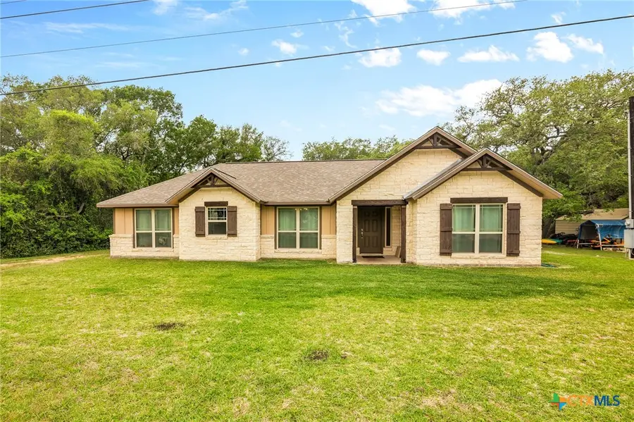 260 Oak Hollow Street, Palacios, TX 77465 - Image #2