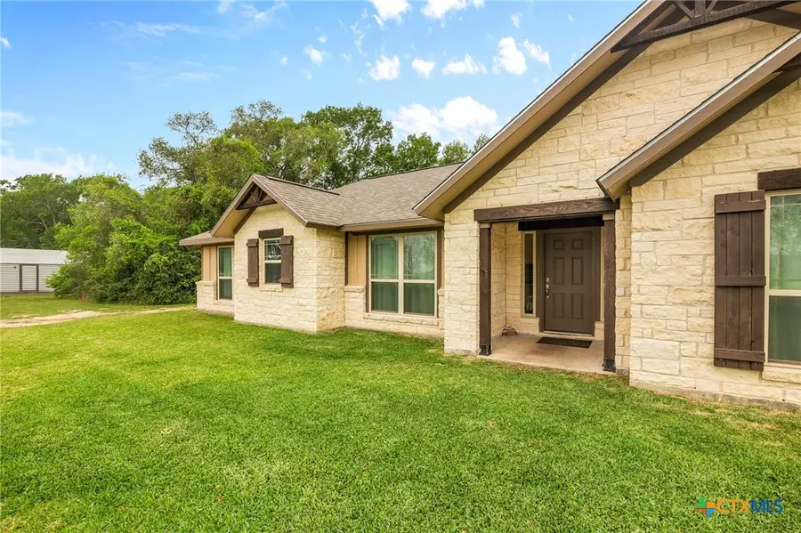 260 Oak Hollow Street, Palacios, TX 77465 - Image #3