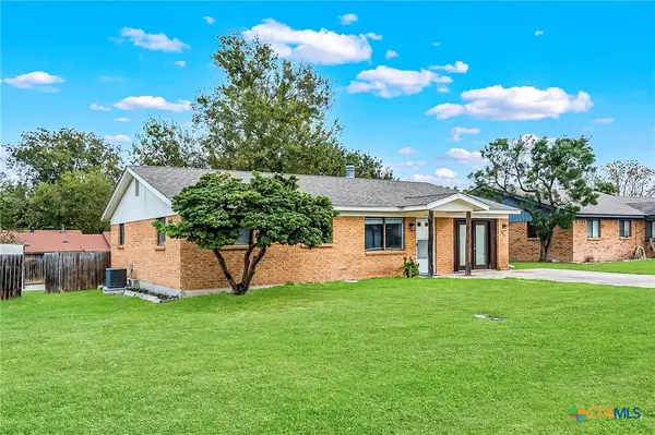 137 Lullwood Dr, New Braunfels, TX 78130